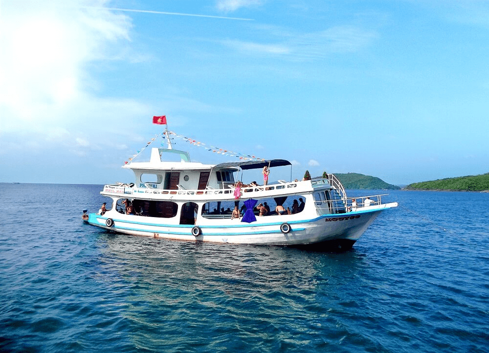 OUR DIVING CLUB